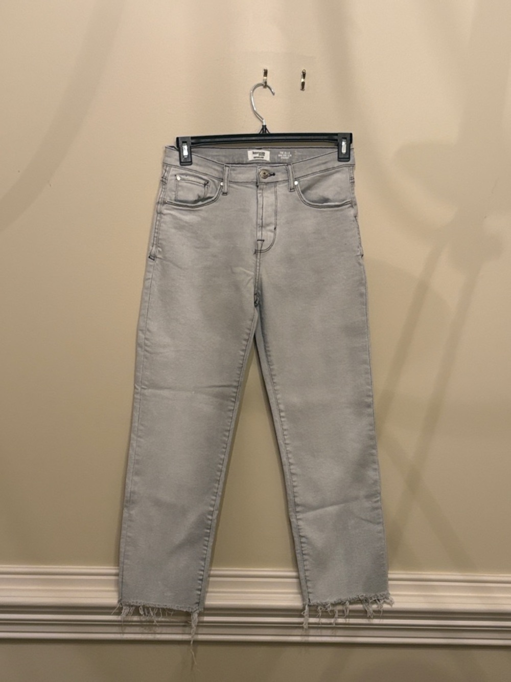 Kensie “The Allie” High-rise Slim Straight light blue wash “VintageLuxe” Jeans
